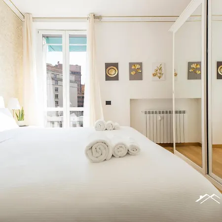 Center Lux| 2br| A/c| Parking By Tilo * Génova