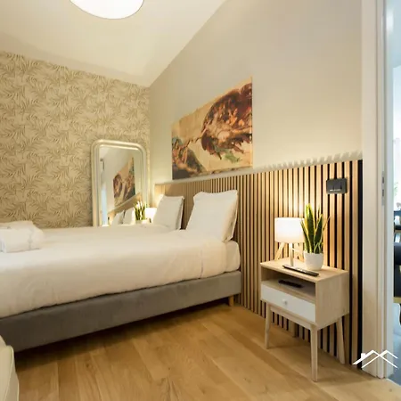 Center Lux| 2br| A/c| Parking By Tilo *