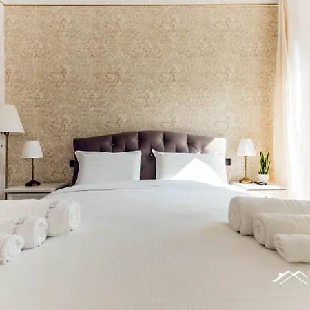 Center Lux| 2br| A/c| Parking By Tilo Apartment