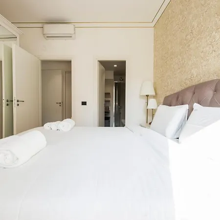 Center Lux| 2br| A/c| Parking By Tilo Apartment