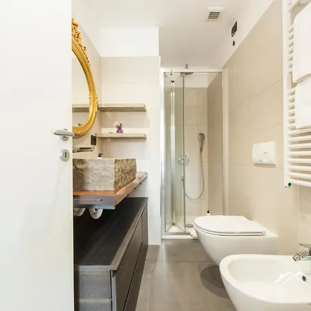 Center Lux| 2br| A/c| Parking By Tilo *